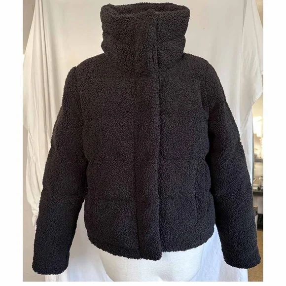 Abercrombie and Fitch A&F Women Large Black Sherpa Mini Puffer Jacket EUC - Picture 2 of 12
